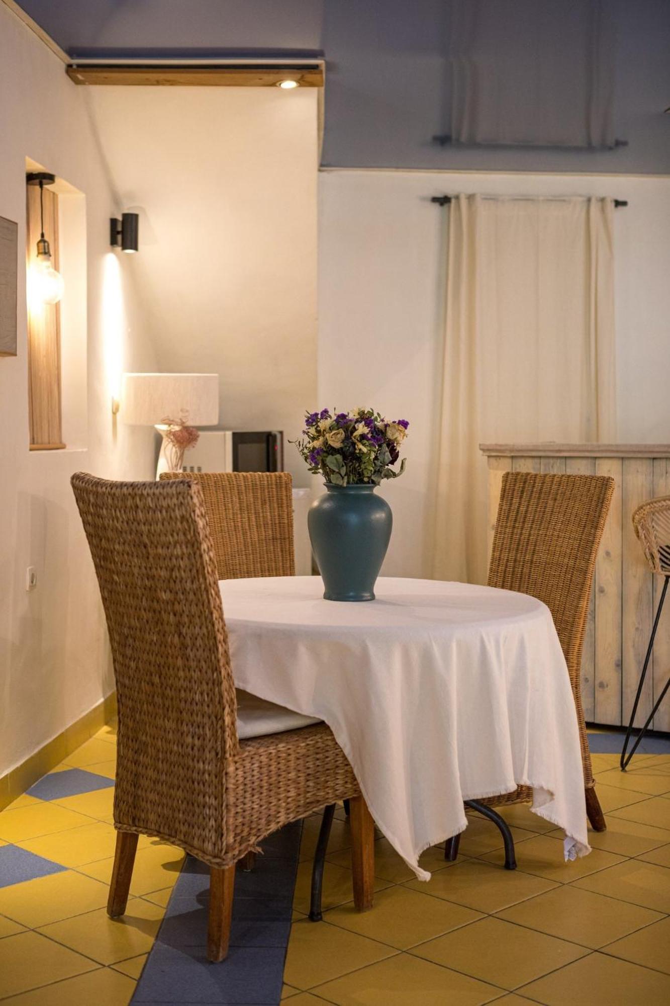 In Provence Hotel - Experience Atypique ヴネル エクステリア 写真